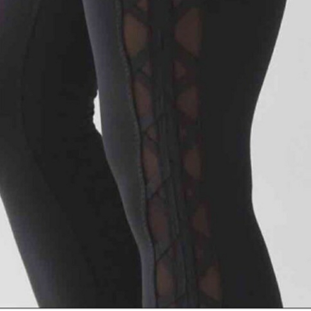 Rare... Lululemon High Times Rhythm Pant